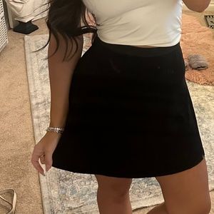 ASOS: Tall Black Skater Flowy Skirt, Size 4